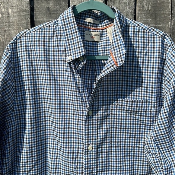 MEN’S Dockers Button Down size Large - Picture 2 of 9